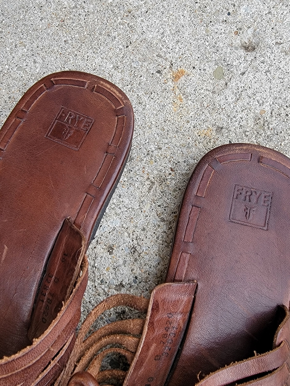 Frye Cognac Brown Leather Braided Thong Flip Flop Sandals 10 - Picture 9 of 16